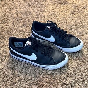 Nike Kids Black and White Low-Top Sneakers